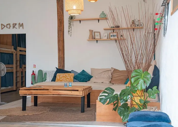 بيت شباب Garden - Utopy